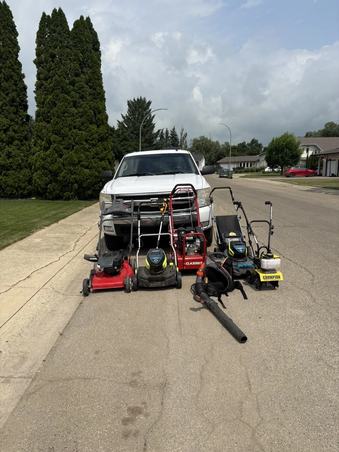 Lawn care equipment including mowers aerator and rototiller in Moose Jaw Saskatchewan
